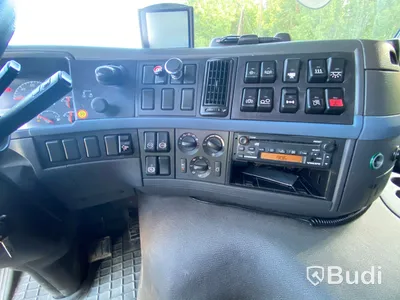 Lastbil Volvo FM380 8x2 kran och lastväxlare Palfinger