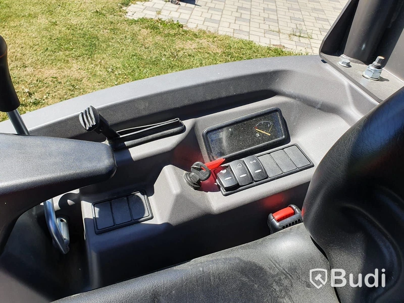 Minigrävare Volvo EC18D -2018, 90h med skopor samt Indespension LTD släp