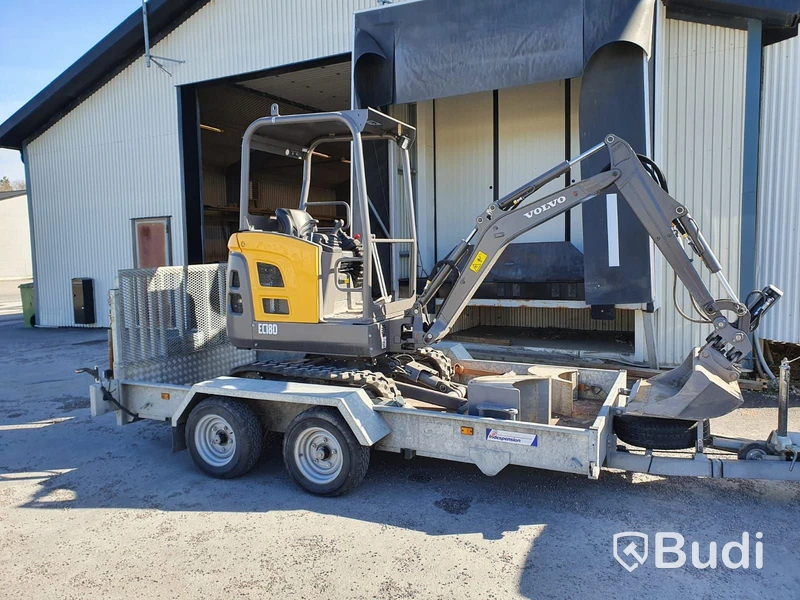 Minigrävare Volvo EC18D -2018, 90h med skopor samt Indespension LTD släp