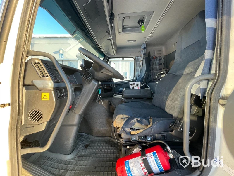 Lastbil Volvo FM-400 Fassi F235XP Plogförberedd