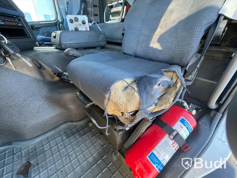 Lastbil Volvo FM-400 Fassi F235XP Plogförberedd