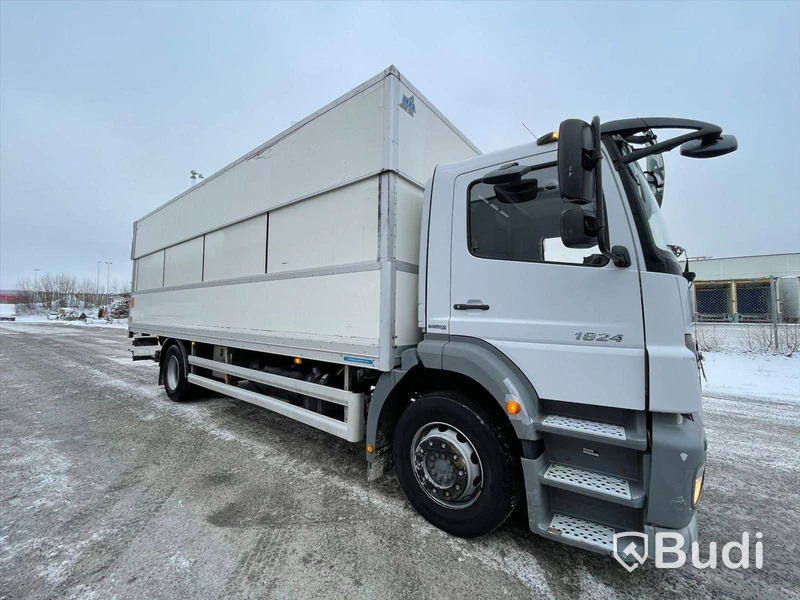 Lastbil Mercedes-Benz Axor 1824| Höj&Sänk SKAB