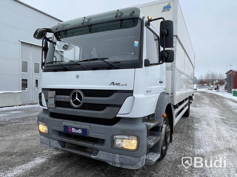 Lastbil Mercedes-Benz Axor 1824| Höj&Sänk SKAB