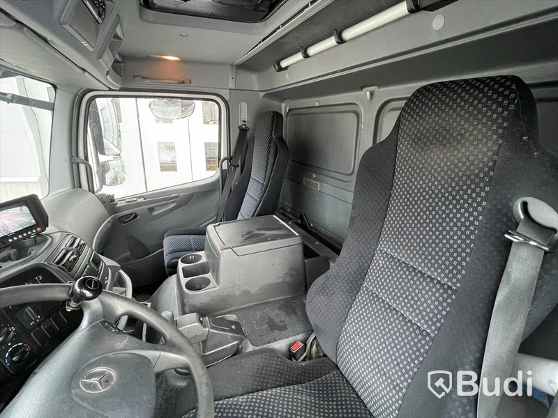 Lastbil Mercedes-Benz Axor 1824| Höj&Sänk SKAB