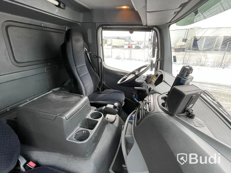 Lastbil Mercedes-Benz Axor 1824| Höj&Sänk SKAB