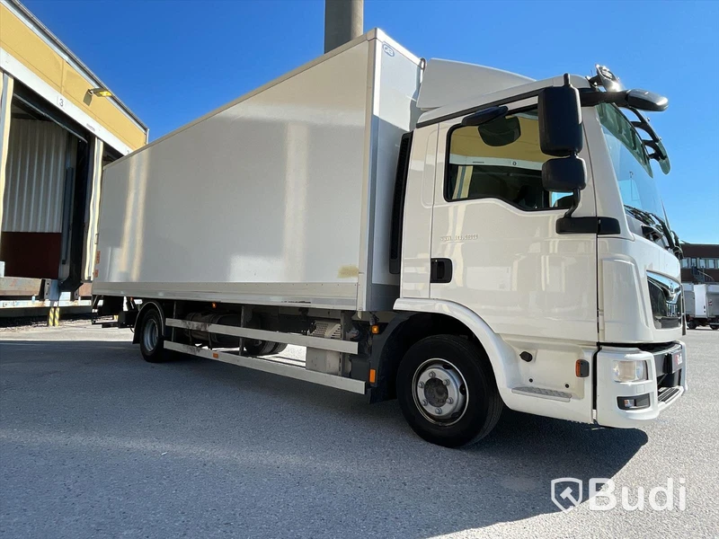 Lastbil Mercedes-Benz Axor 1824| Höj&Sänk SKAB