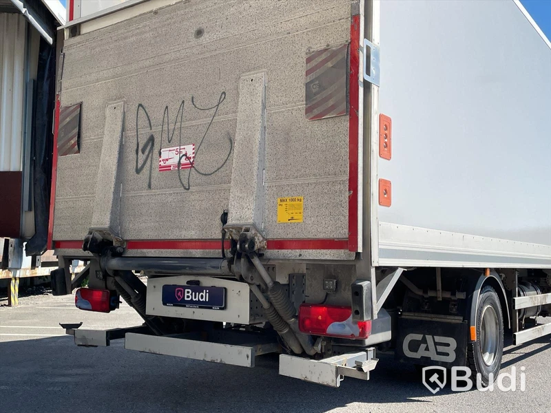 Lastbil Mercedes-Benz Axor 1824| Höj&Sänk SKAB