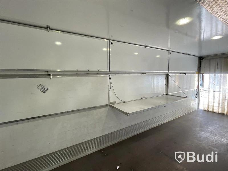 Lastbil Mercedes-Benz Axor 1824| Höj&Sänk SKAB