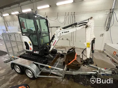 Grävmaskin Bobcat E20 | tre skopor | Tillhörande släp