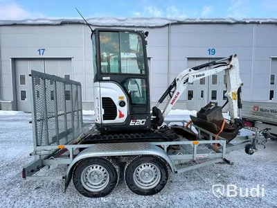 Grävmaskin Bobcat E20 | tre skopor | Tillhörande släp