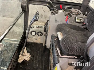 Grävmaskin Bobcat E20 | tre skopor | Tillhörande släp