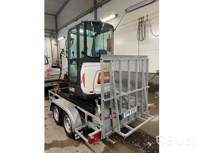 Grävmaskin Bobcat E20 | tre skopor | Tillhörande släp