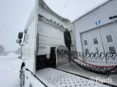 Lastbil DAF XF 530 SSC med schakttrailer/isolerad för asfalt