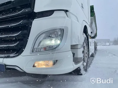Lastbil DAF XF 530 SSC med schakttrailer/isolerad för asfalt