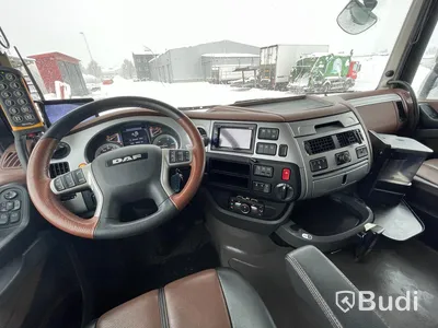 Lastbil DAF XF 530 SSC med schakttrailer/isolerad för asfalt