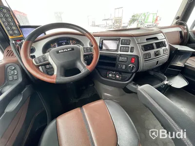 Lastbil DAF XF 530 SSC med schakttrailer/isolerad för asfalt