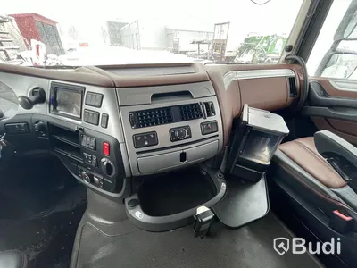 Lastbil DAF XF 530 SSC med schakttrailer/isolerad för asfalt
