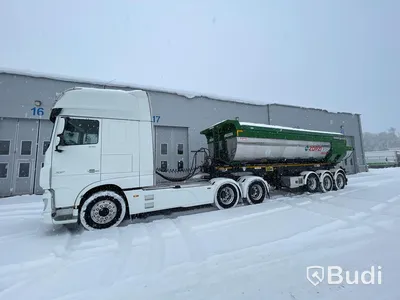 Lastbil DAF XF 530 SSC med schakttrailer/isolerad för asfalt