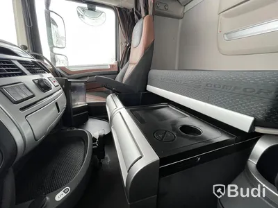 Lastbil DAF XF 530 SSC med schakttrailer/isolerad för asfalt