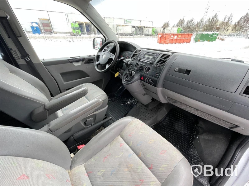 Lätt Lastbil Volkswagen Transporter 2,5 Tdi | 5 sittplatser | Automat