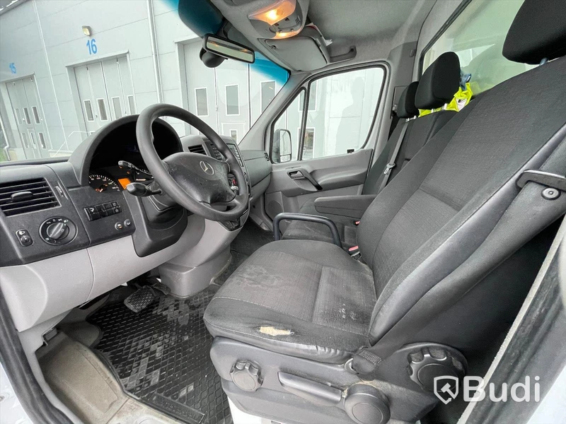 Lätt lastbil Mercedes-Benz Sprinter| 13200mil | Automat |