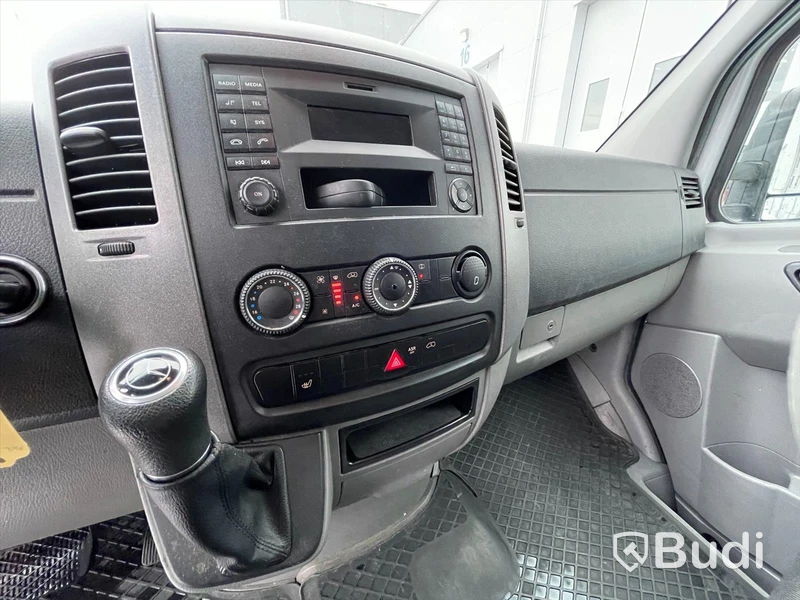 Lätt lastbil Mercedes-Benz Sprinter| 13200mil | Automat |