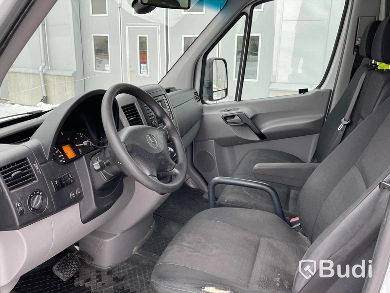 Lätt lastbil Mercedes-Benz Sprinter| 13200mil | Automat |