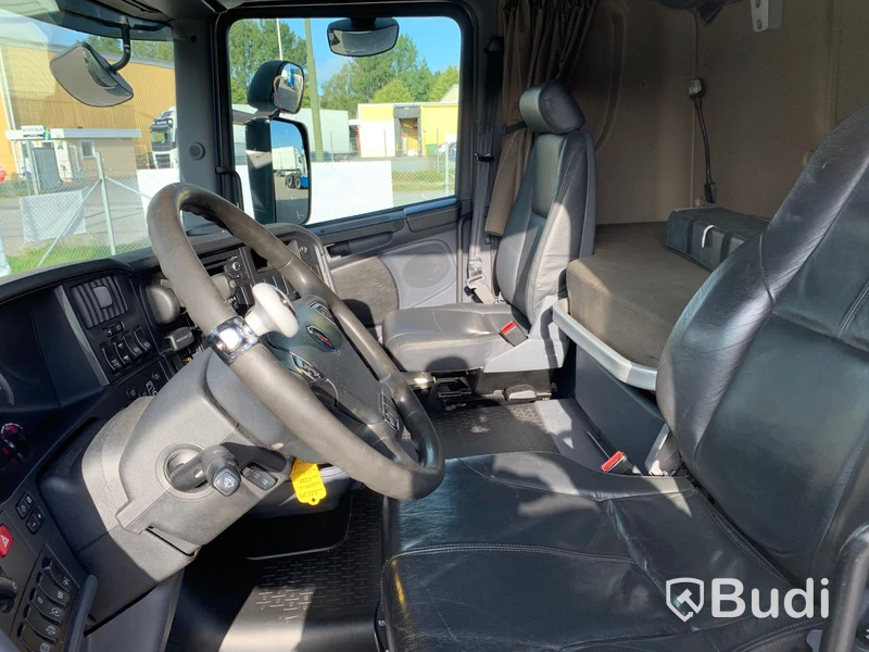 Lastbil Scania 520 V8 fjärrskåp SKAB