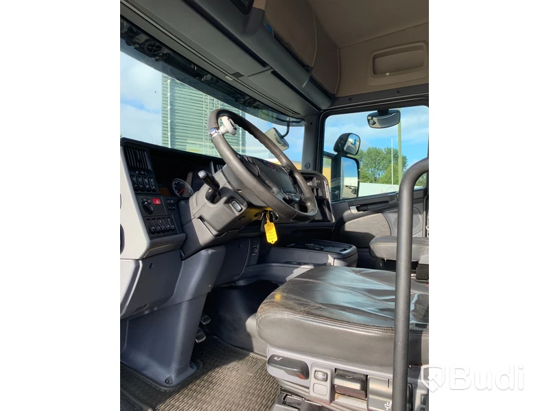 Lastbil Scania 520 V8 fjärrskåp SKAB