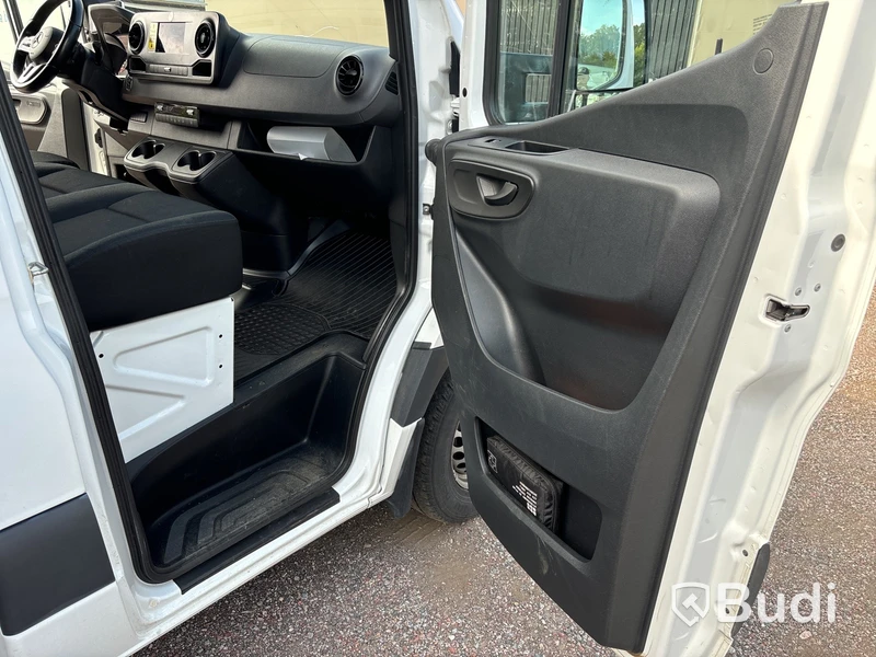 Mercedes-Benz Sprinter | 10124 mil | 2018 | RICC | sidodörr