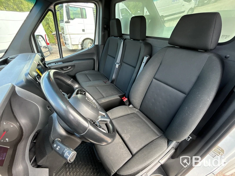Mercedes-Benz Sprinter | 10124 mil | 2018 | RICC | sidodörr