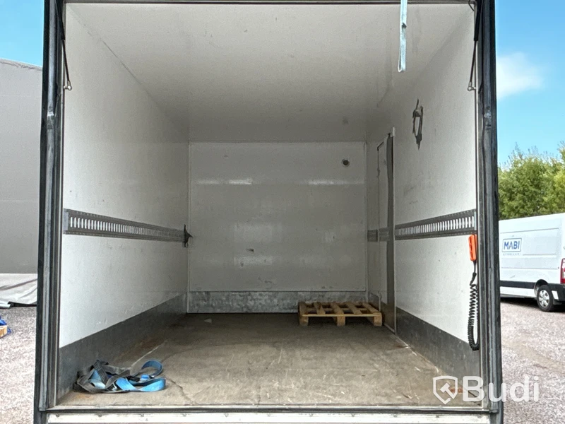 Mercedes-Benz Sprinter | 10124 mil | 2018 | RICC | sidodörr