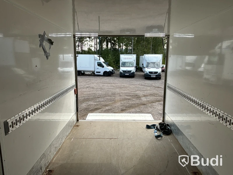 Mercedes-Benz Sprinter | 10124 mil | 2018 | RICC | sidodörr