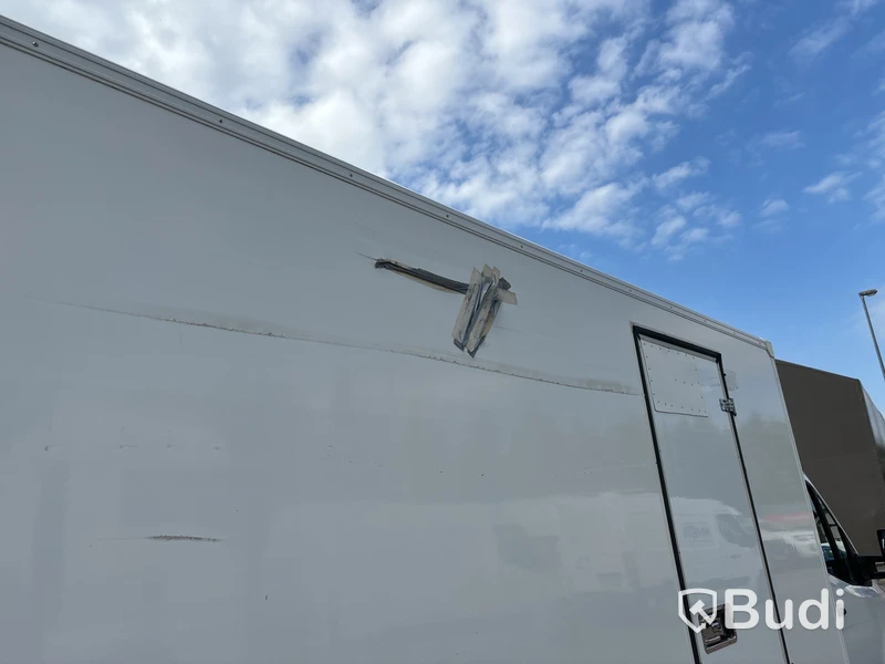 Mercedes-Benz Sprinter | 10124 mil | 2018 | RICC | sidodörr