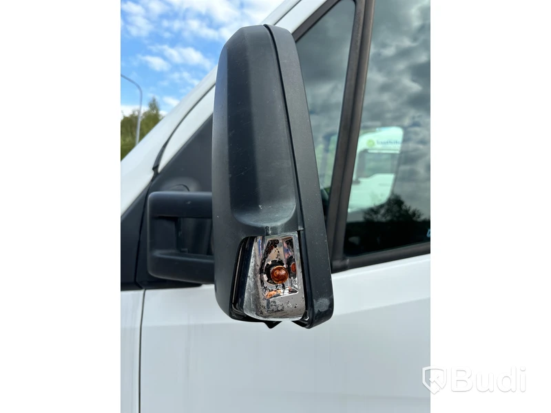 Mercedes-Benz Sprinter | 10124 mil | 2018 | RICC | sidodörr