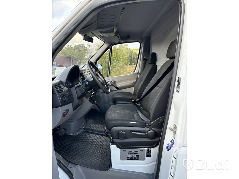 Mercedes-Benz Sprinter | 20990 mil | 2018 | BÄR | värme i CAB-skåp
