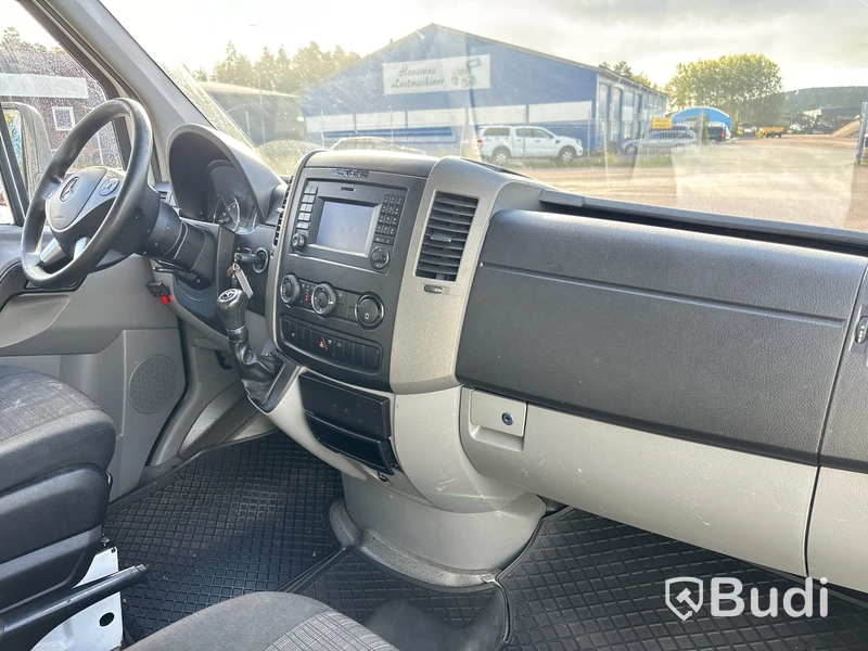 Mercedes-Benz Sprinter | 20990 mil | 2018 | BÄR | värme i CAB-skåp
