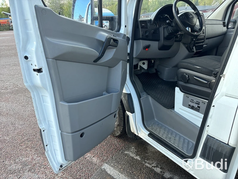Mercedes-Benz Sprinter | 20990 mil | 2018 | BÄR | värme i CAB-skåp