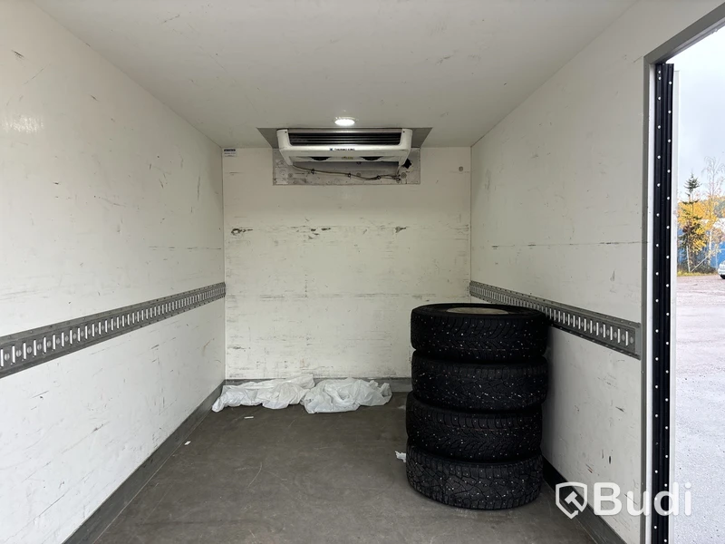 Kylbil Nissan NV400 | 20313 mil | 145hk | 2018 | Salaskåp | Zepro