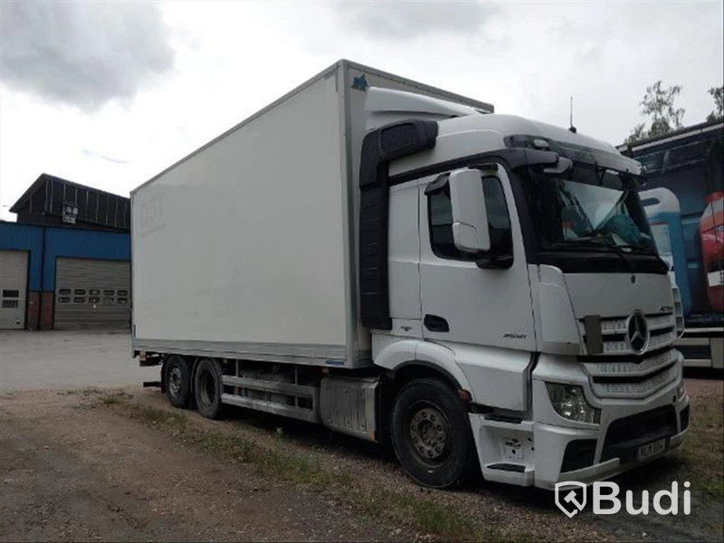 Lastbil MERCEDES-BENZ 963-0-C, 2015 -Reparationsobjekt