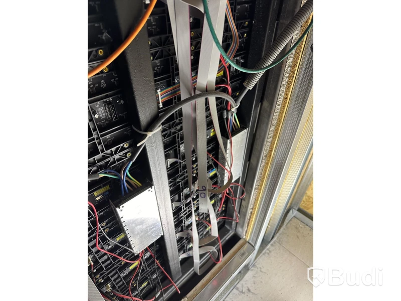 Stor LED-skärm med kontrollenhet