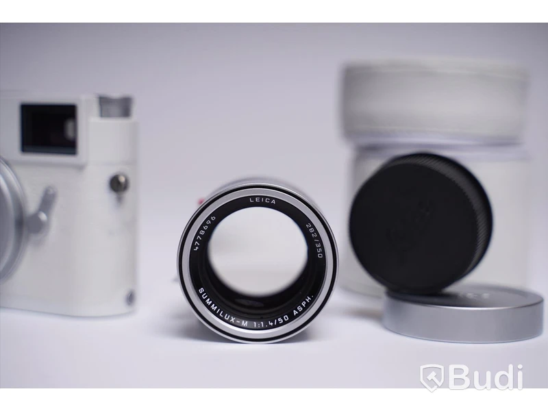 Leica M10-P  White ink Summilux-M 1:1.4/50 ASPH