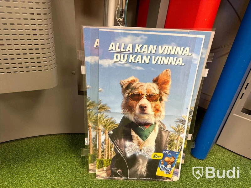 Svenska spel och ATG monter. Samt 5 st pallar.