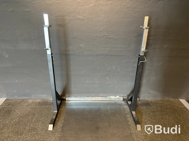 1 st Squat Rack