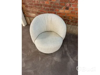 Fåtölj Webdelbo. Ord. pris inkl. moms: ca 17 000 kr