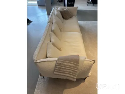 Soffa Fogia Jord. Ord. pris inkl. moms: ca 152 575 kr
