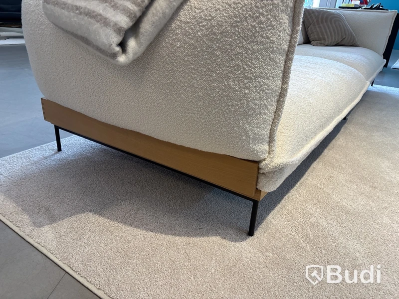 Soffa Fogia Jord. Ord. pris inkl. moms: ca 152 575 kr