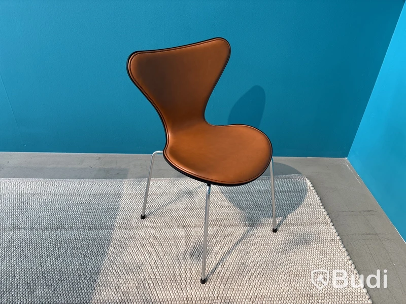 3 st. Stolar  Fritz Hansen. Ord. pris inkl. moms: ca 27 000 kr