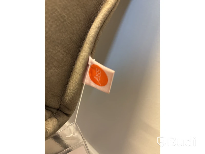 Fåtölj  Jess Design Earl Lounge. Ord. pris inkl. moms: ca 16 395 kr