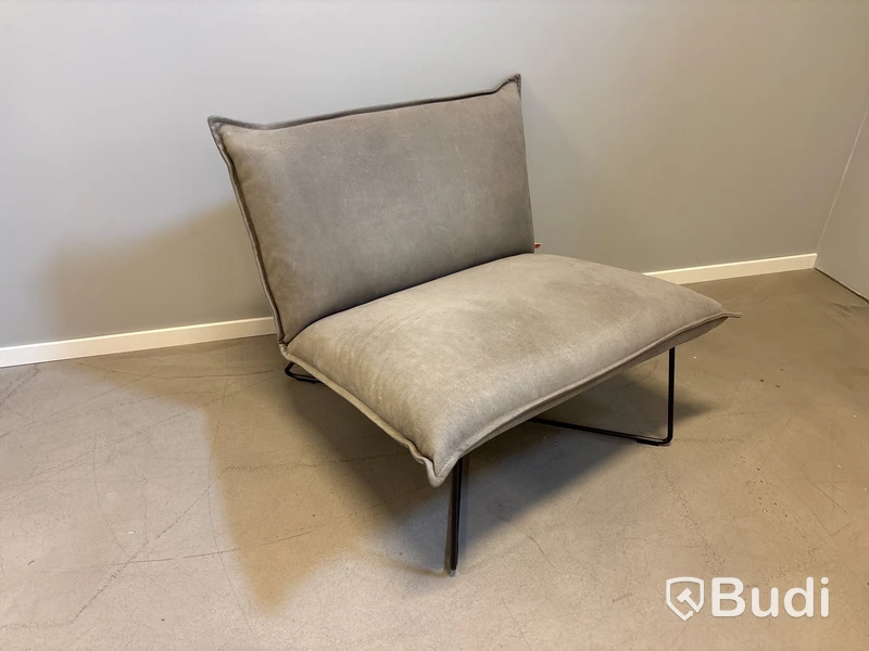 Fåtölj  Jess Design Earl Lounge. Ord. pris inkl. moms: ca 16 395 kr